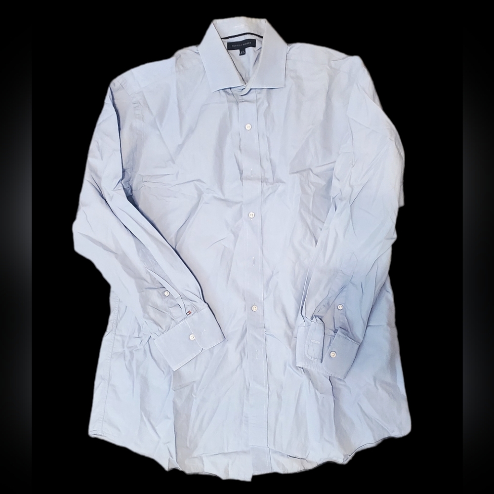 New light blue Tommy Hilfiger dress shirt. 16-1\2, 32-33 regular fit